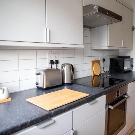 Guestready - Homely Leeds City Apartment Sleep 4 Meanwood Εξωτερικό φωτογραφία