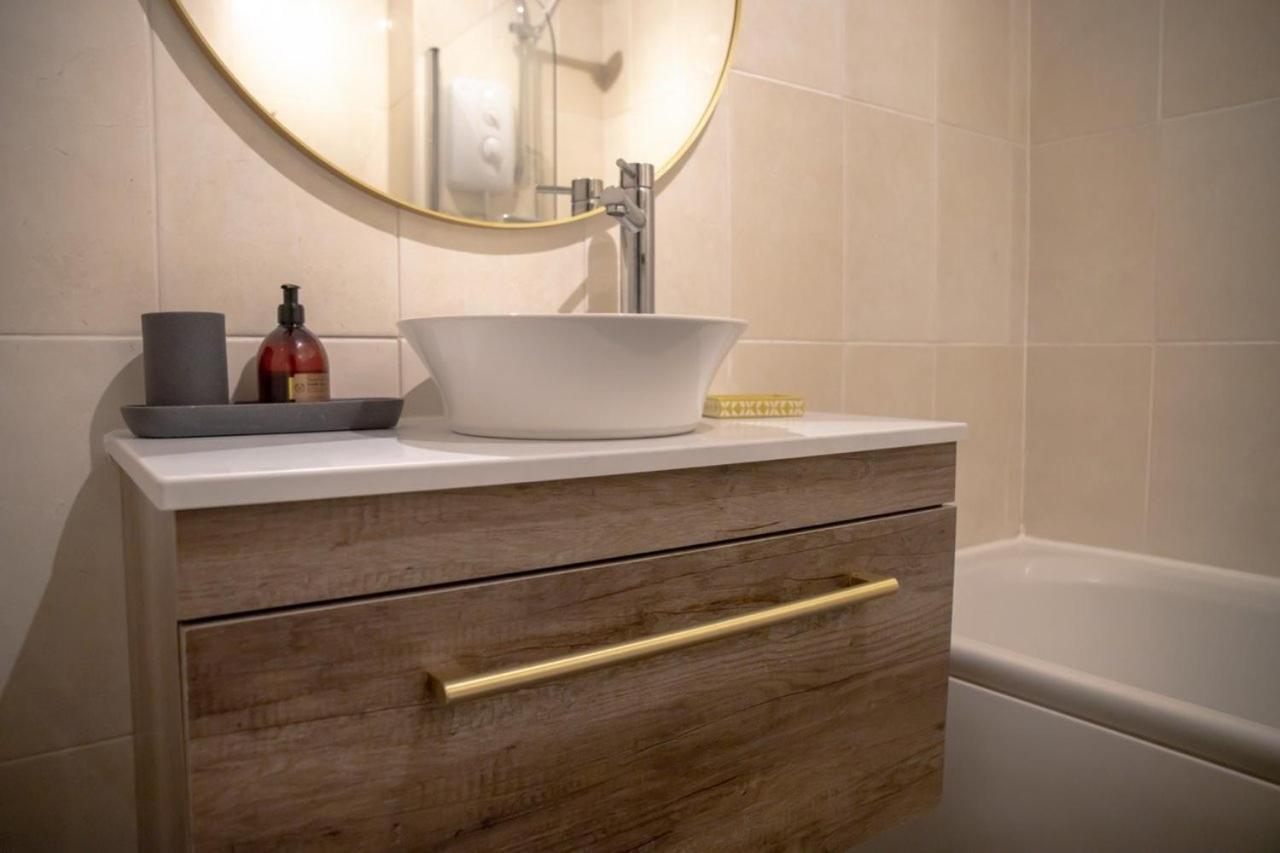Guestready - Homely Leeds City Apartment Sleep 4 Meanwood Εξωτερικό φωτογραφία