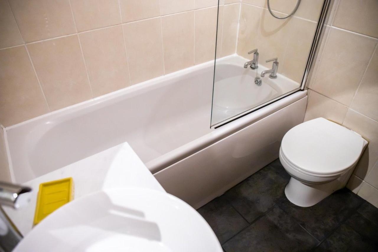 Guestready - Homely Leeds City Apartment Sleep 4 Meanwood Εξωτερικό φωτογραφία
