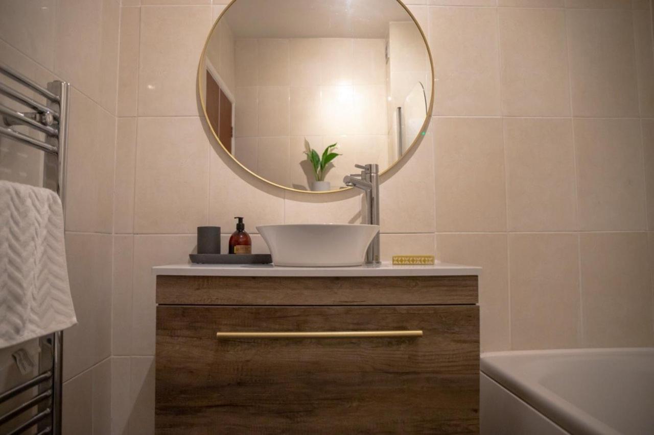 Guestready - Homely Leeds City Apartment Sleep 4 Meanwood Εξωτερικό φωτογραφία