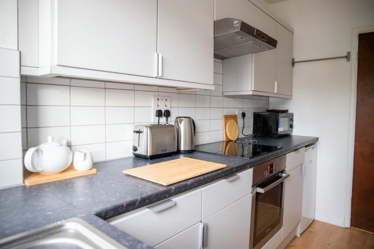 Guestready - Homely Leeds City Apartment Sleep 4 Meanwood Εξωτερικό φωτογραφία